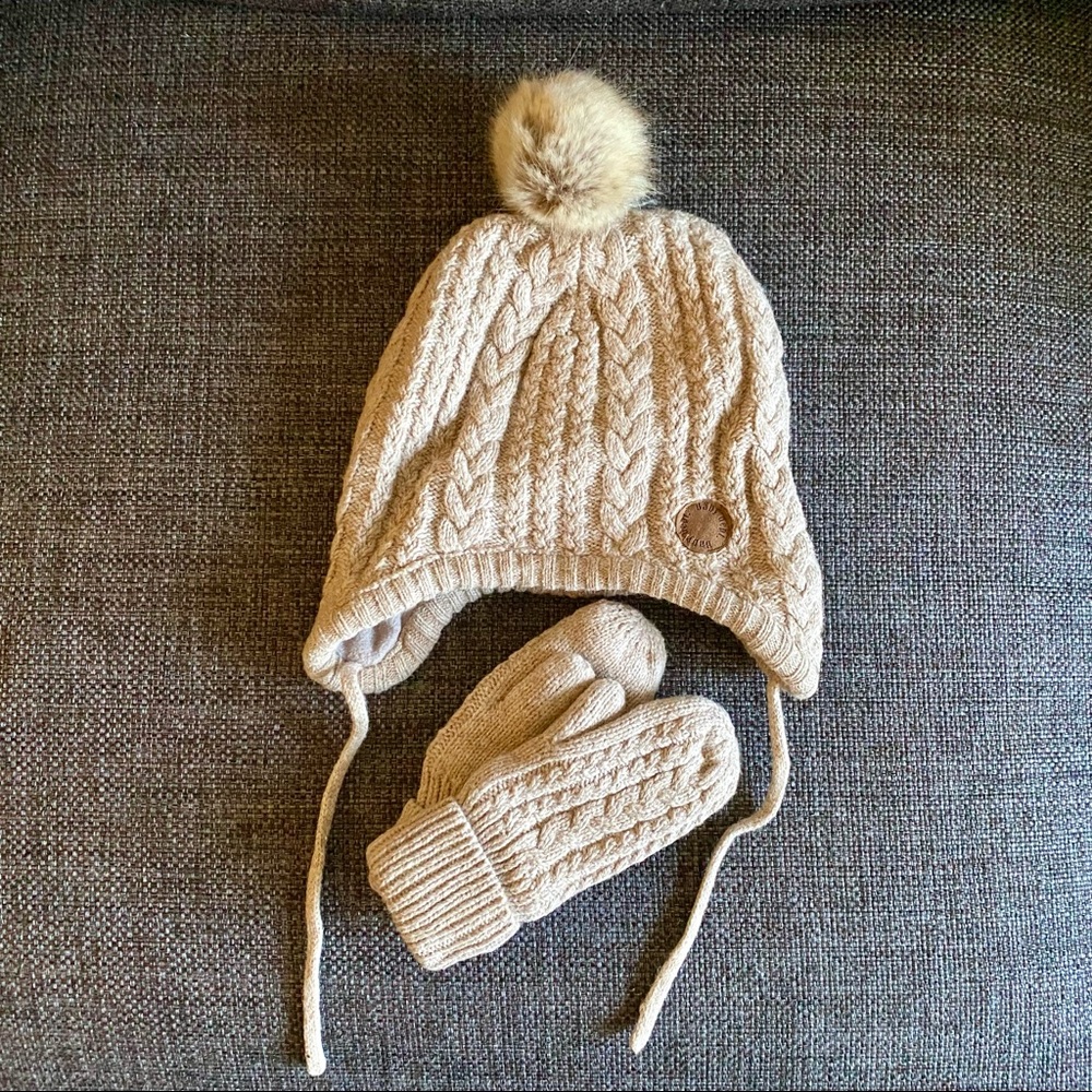 Like new H&M hat and mittens sets
